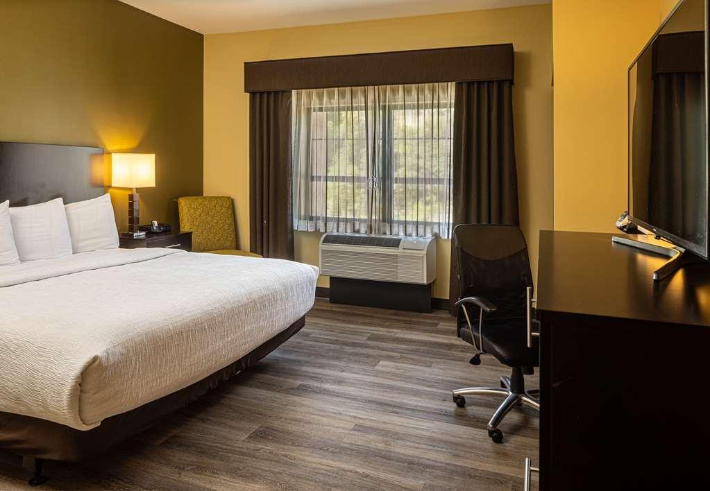 Best Western Plus Franciscan Square Inn & Suites Steubenville חדר תמונה