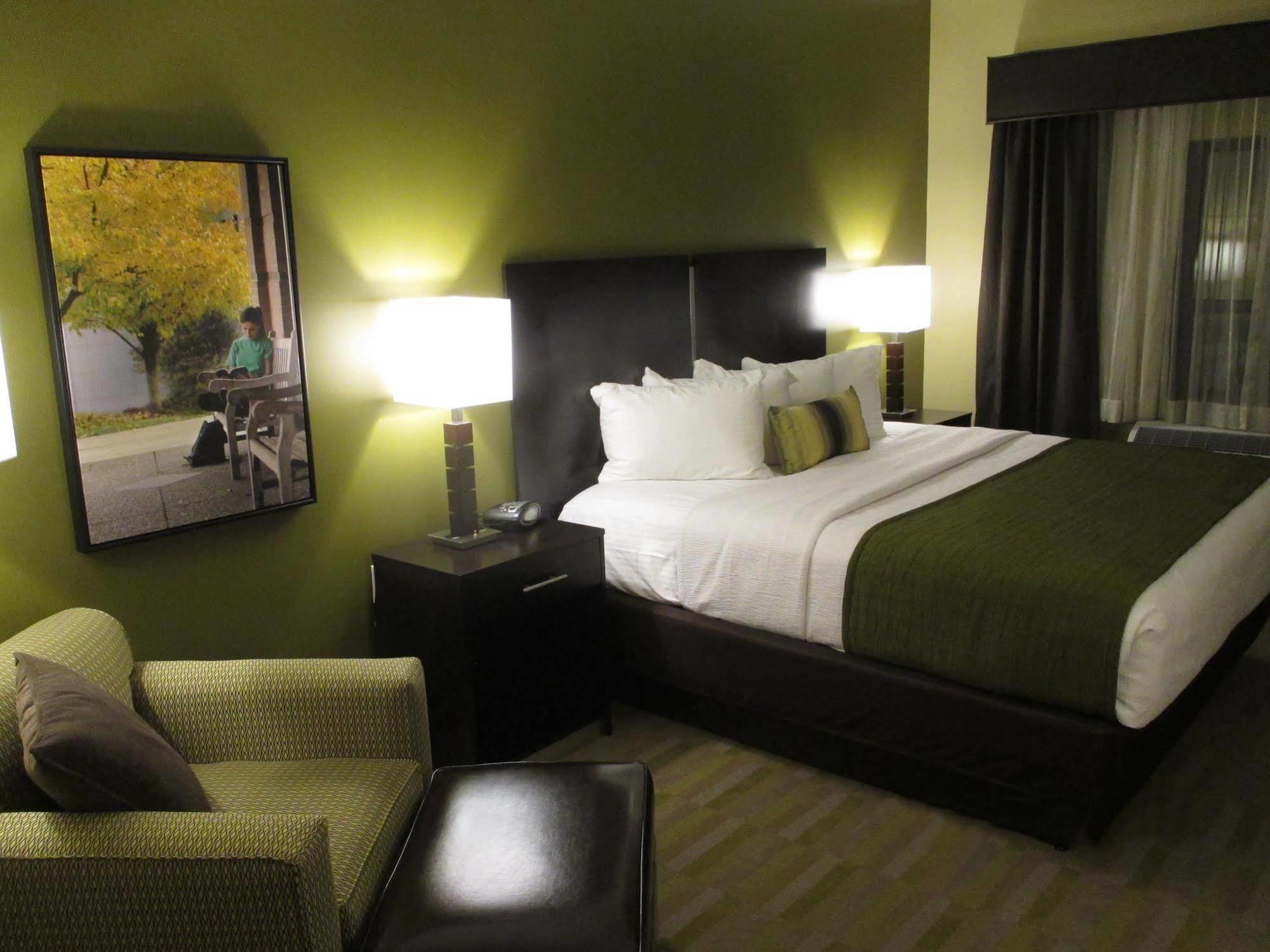 Best Western Plus Franciscan Square Inn & Suites Steubenville מראה חיצוני תמונה