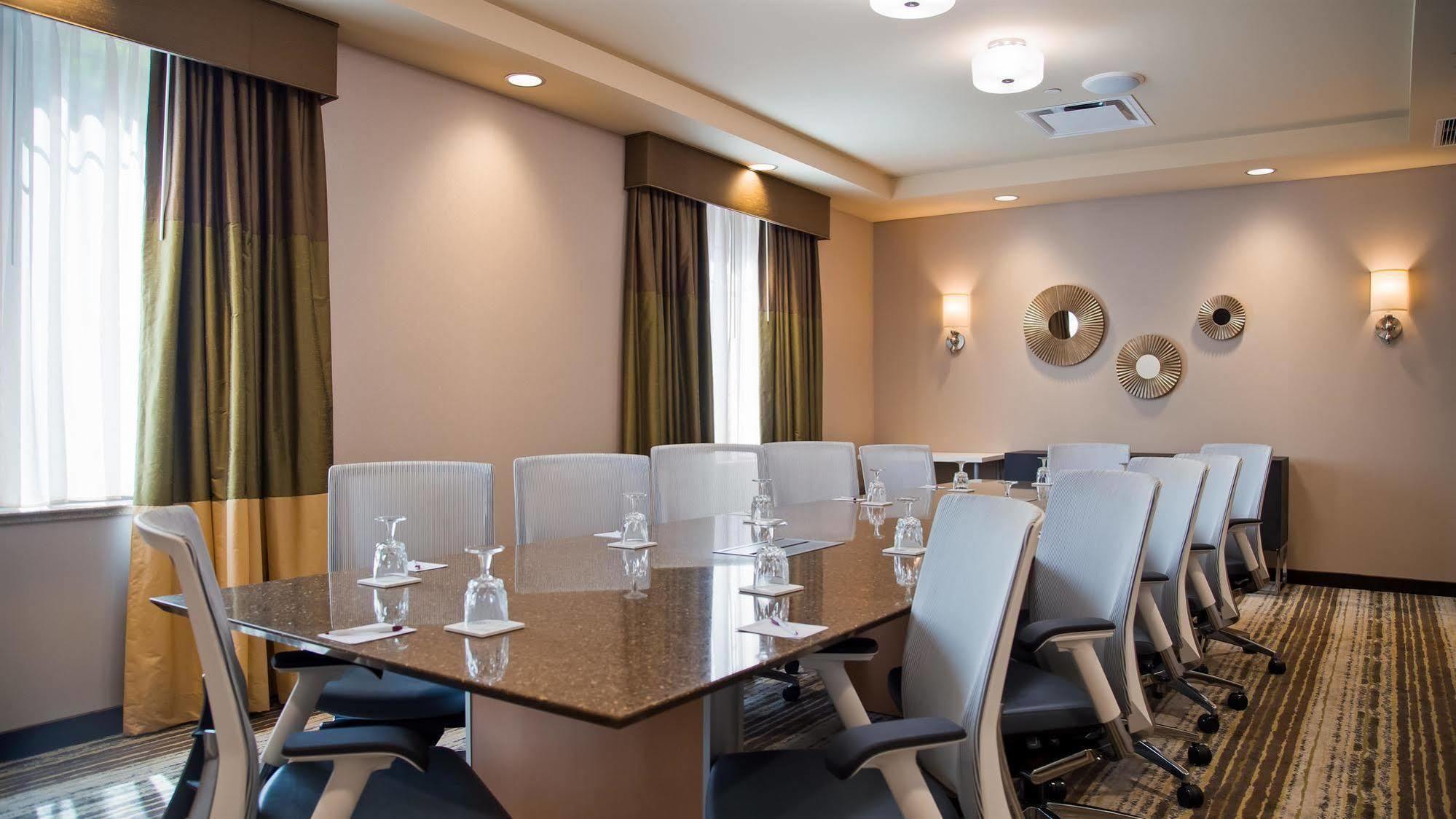 Best Western Plus Franciscan Square Inn & Suites Steubenville מראה חיצוני תמונה